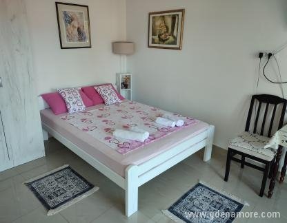 Accommodation Vella-Herceg Novi, , private accommodation in city Herceg Novi, Montenegro - Studio apartman